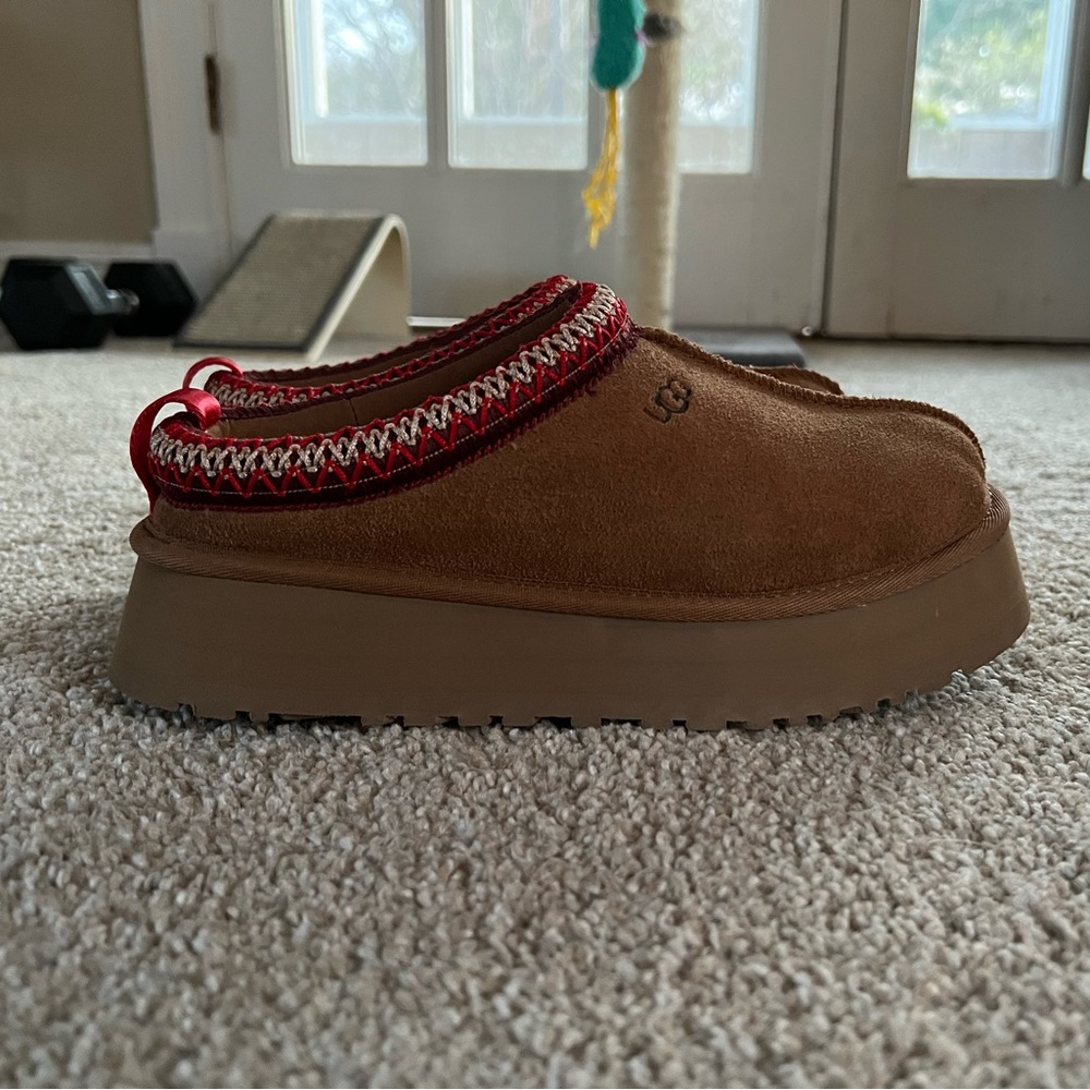 UGG Tazz Platform Slip On